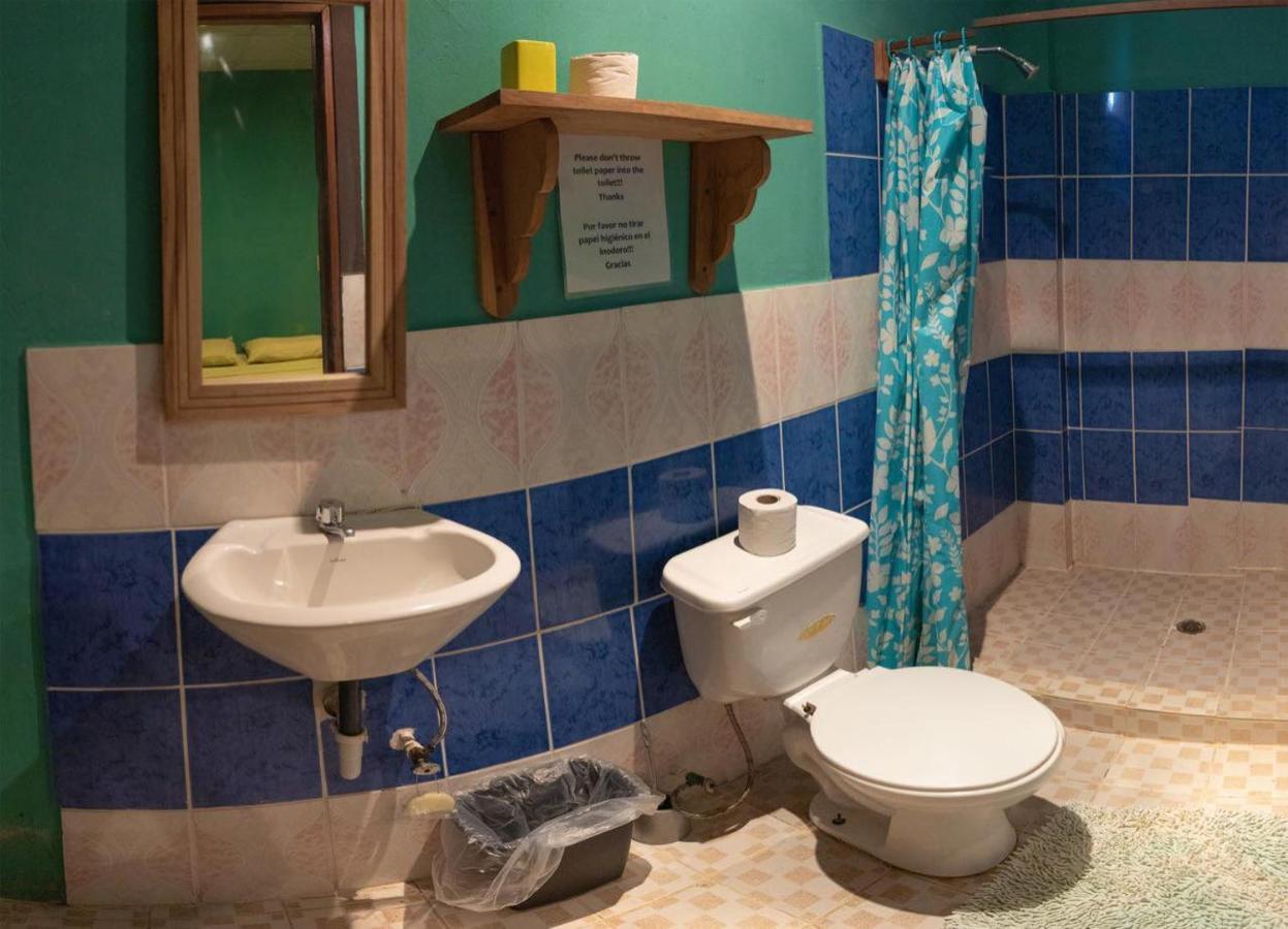 Valerie Emanuel Apartments Бокас Екстер'єр фото