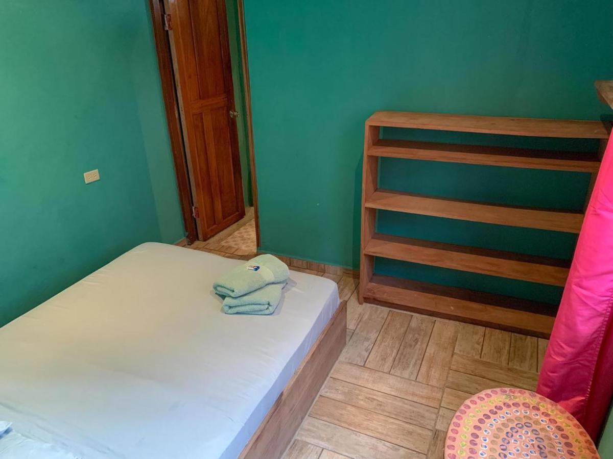 Valerie Emanuel Apartments Бокас Екстер'єр фото