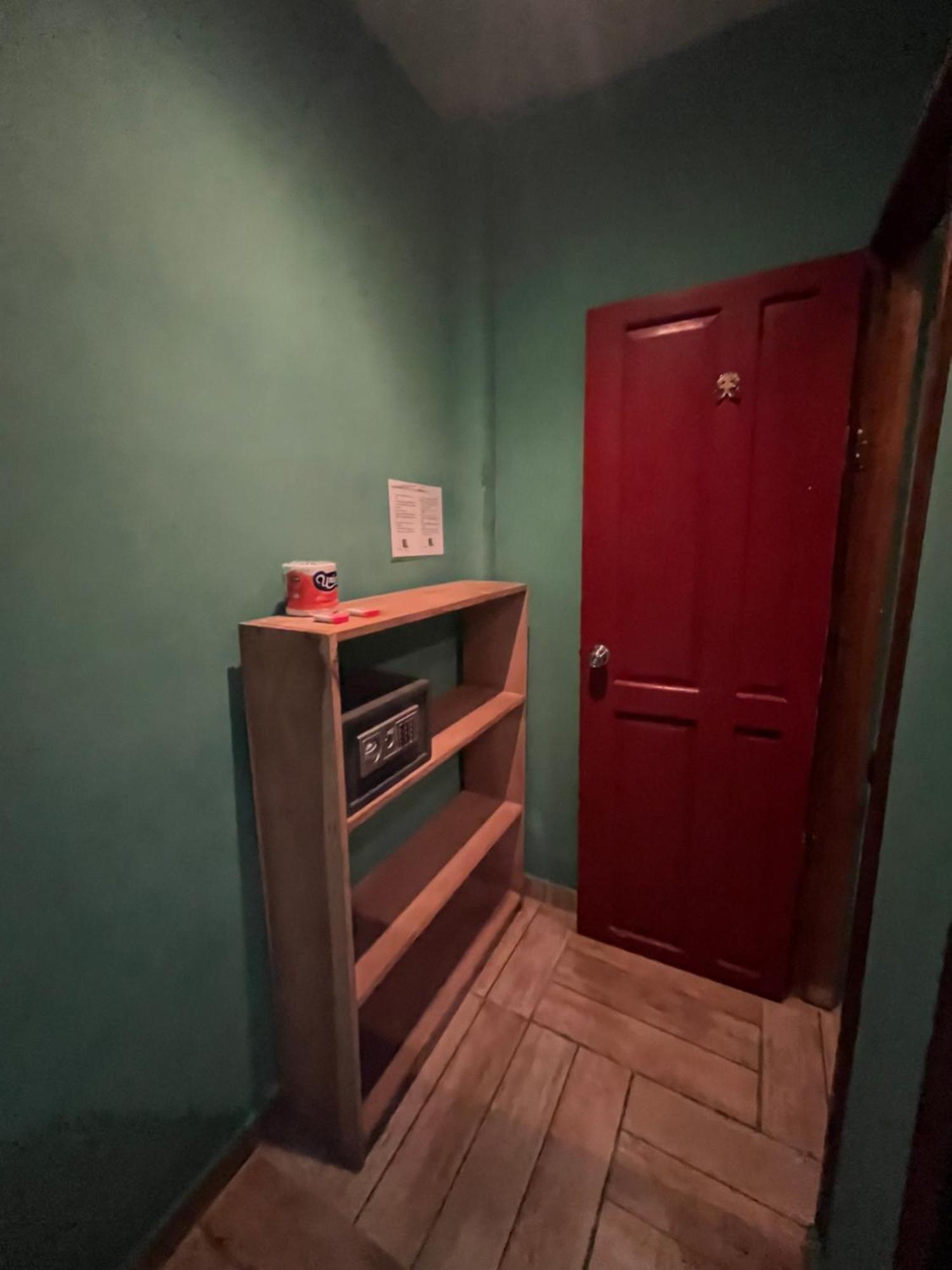 Valerie Emanuel Apartments Бокас Екстер'єр фото